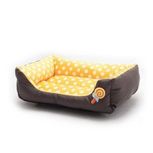 Sweet Polka Dot Soft Flannel Cat Bed